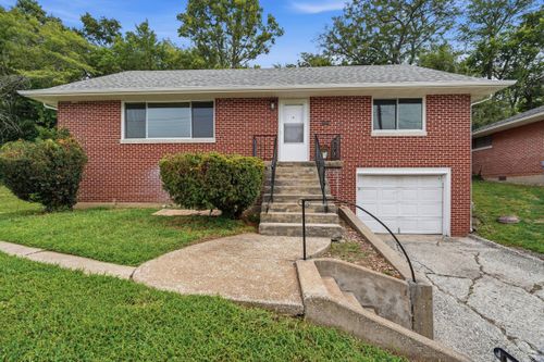 811 E Dunklin St, JEFFERSON CITY, MO, 65101 | Card Image