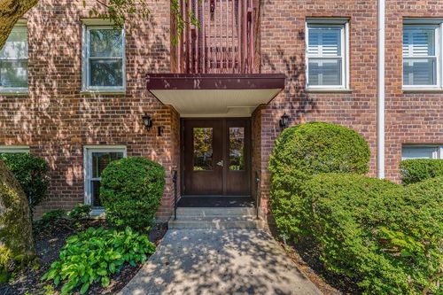 apt-f6-61 Maine Ave, Rockville Centre, NY, 11570-3634 | Card Image
