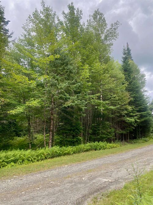 B4-L18 Moose Muck Road, Pittsburg, NH, 03592 | Card Image