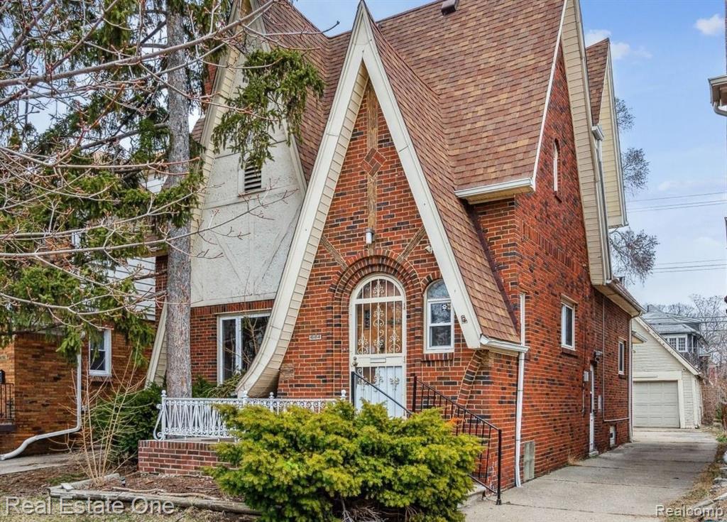 16184 Wisconsin Street, Sold in Detroit Zoocasa