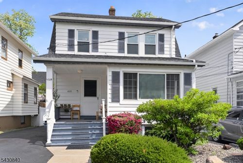 1629 May St, Union, NJ, 07083-4021 | Card Image
