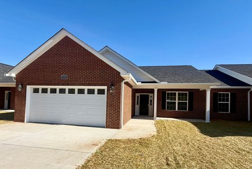 1029 Patriots Lndg, Dandridge, TN, 37725-4572 | Card Image