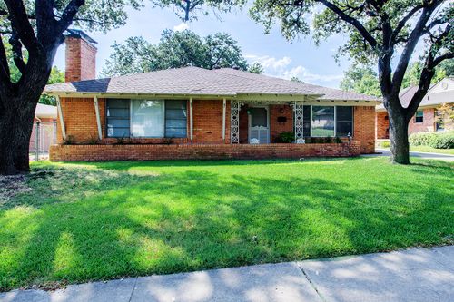 6552 Saint Moritz Ave, Dallas, TX, 75214-2428 | Card Image