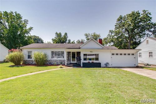 2216 Woodlawn Ave, Granite City, IL, 62040-4033 | Card Image