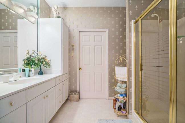 2040 Crystal Wood Trl, Condo with 3 bedrooms, 3 bathrooms and null parking in Flushing MI | Image 17