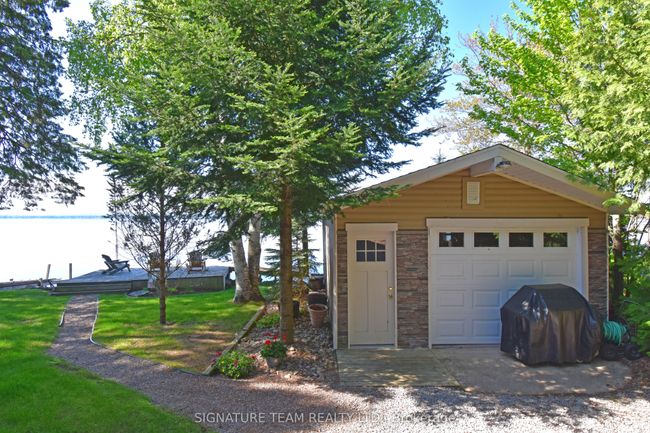4642A Round Lake Rd, House other with 4 bedrooms, 2 bathrooms and 5 parking in Killaloe ON | Image 5