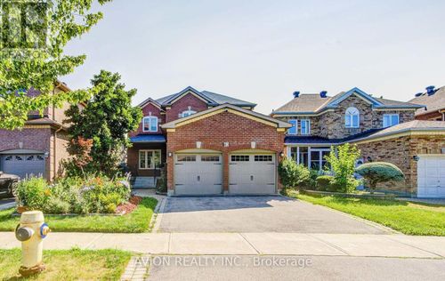 83 Stonebridge Blvd, Scarborough, ON, M1W4A8 | Card Image