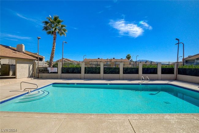 APT-25 - 2941 Country Manor Ln, Condo with 3 bedrooms, 2 bathrooms and null parking in Las Vegas NV | Image 31