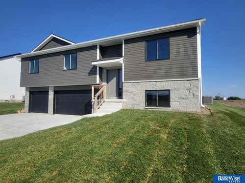 530 Railroad St, Hallam, NE, 68368-2027 | Card Image