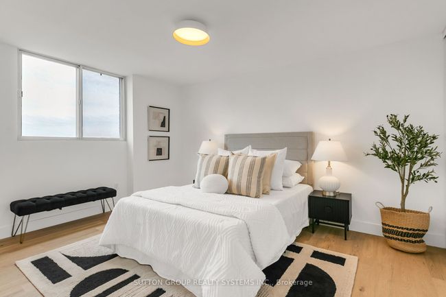 808 - 820 Burnhamthorpe Rd, Condo with 3 bedrooms, 2 bathrooms and 1 parking in Etobicoke ON | Image 24