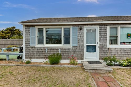 63-963 Commercial St, Provincetown, MA, 02657-1743 | Card Image