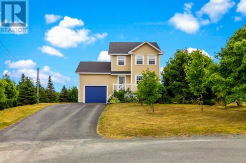8 Hussey Pl, Portugal Cove - St. Philips, NL, A1M3K3 | Card Image