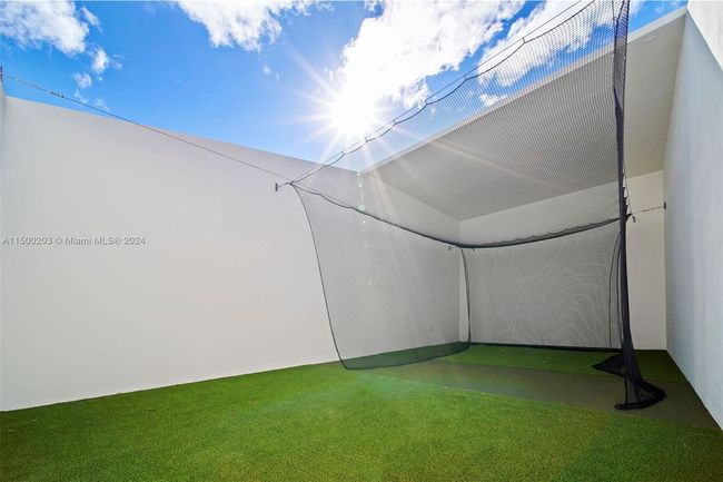 APT-402 - 555 Ne 34 Th St, Condo with 2 bedrooms, 2 bathrooms and null parking in Miami FL | Image 48