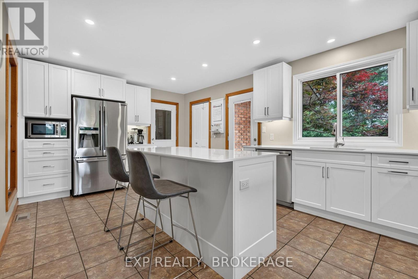 Residential in Stone Mills (Stone Mills) 5