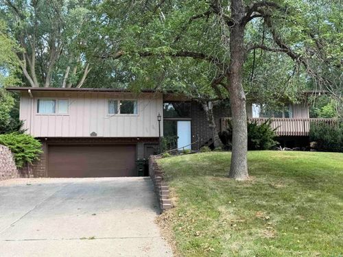 4708 Perry Way, Sioux City, IA, 51104-1053 | Card Image
