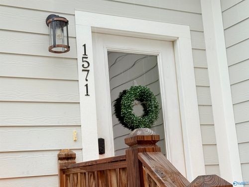 1571 Patterson St, Guntersville, AL, 35976-2001 | Card Image
