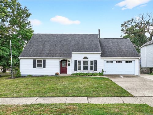 715 W Walnut St, Mount Pleasant, PA, 15666-1754 | Card Image