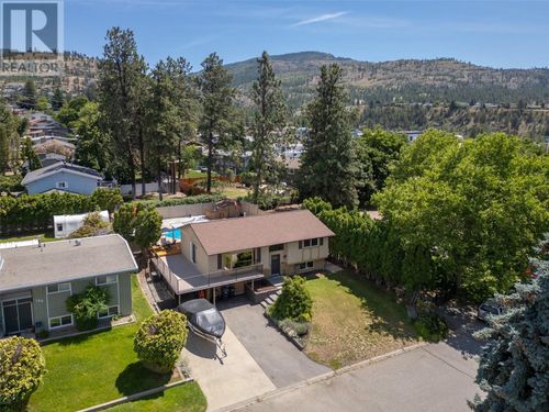 186 Dunant Crescent, Penticton, BC, V2A3G2 | Card Image