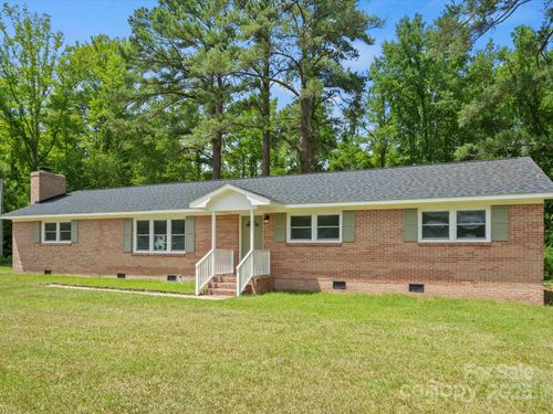 45 Isgett Cir, Cheraw, SC, 29520-6606 | Card Image