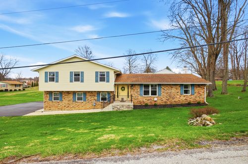 2224 Cheviot Hills Dr, Springfield, OH, 45505-3516 | Card Image