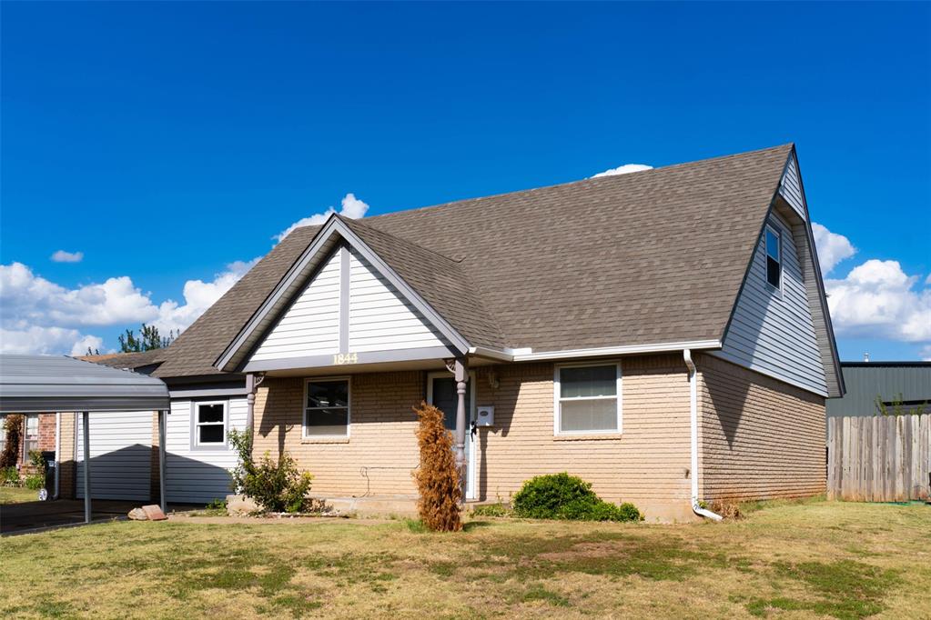 Sunrise Dr, Moore, OK 73160