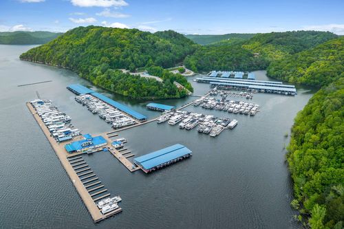 1 Floating Mill Ln, Silver Point, TN, 38582 | Card Image