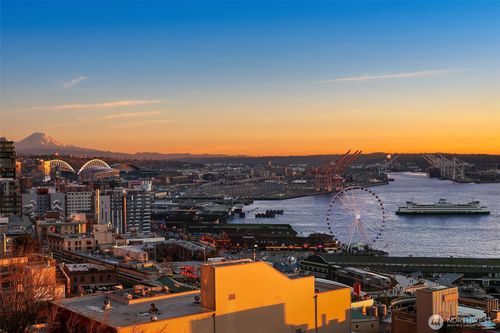 apt-1402-2000 1st Ave, Seattle, WA, 98121-2168 | Card Image