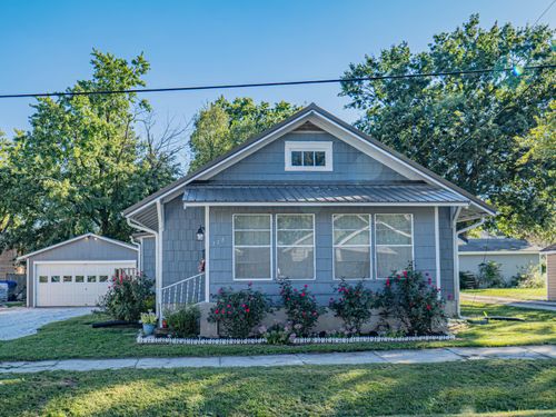 718 E Logan St, MOBERLY, MO, 65270-2229 | Card Image