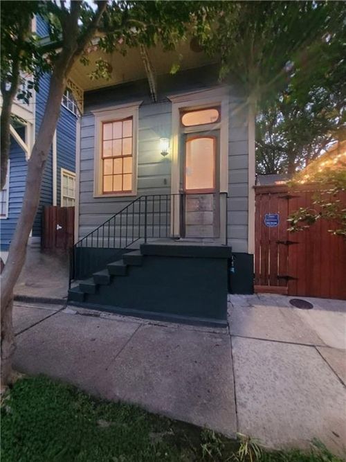 1215 N Villere St, New Orleans, LA, 70116-2246 | Card Image