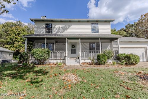 102 Larkspur Dr, Radcliff, KY, 40160-9725 | Card Image