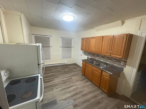 31 Coe Street, Waterbury, CT, 06704 | Card Image