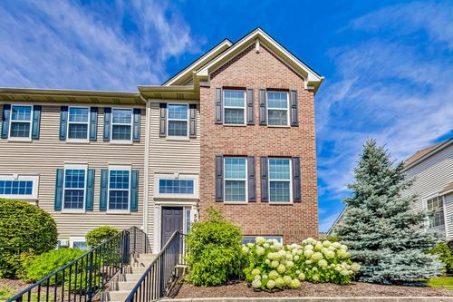 598-598 Station Park Cir, Grayslake, IL, 60030-2482 | Card Image