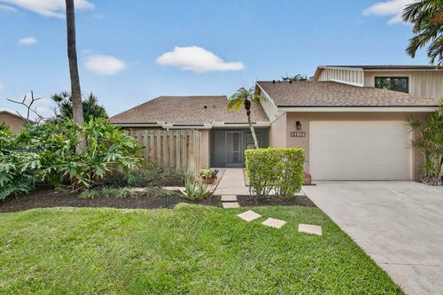11866 Donlin Dr, Wellington, FL, 33414-6251 | Card Image