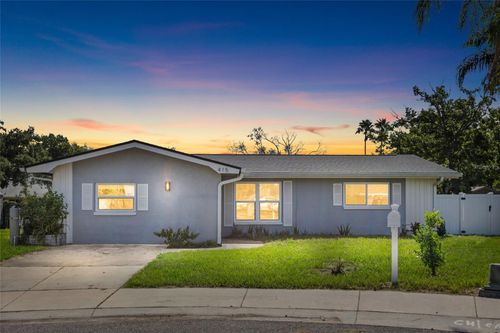 415 Maplewood Cir, Oldsmar, FL, 34677-2733 | Card Image