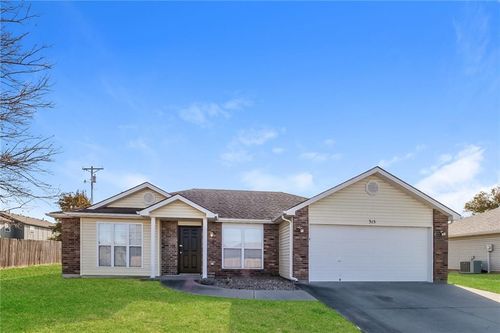 315 E Elm St, Raymore, MO, 64083-8259 | Card Image