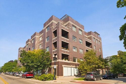 301-4802 N Bell Ave, Chicago, IL, 60625-6557 | Card Image