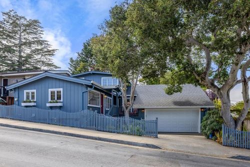 138 3rd St, Pacific Grove, CA, 93950 | Card Image