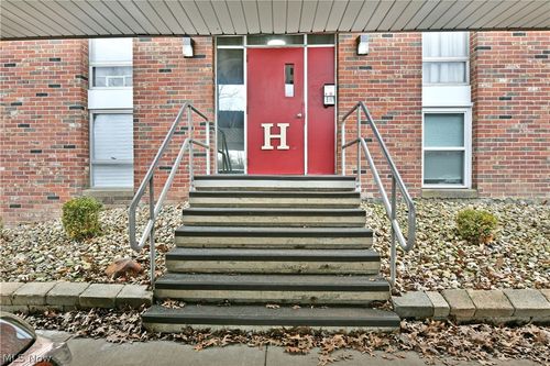 h20-3040 N River Rd Ne, Warren, OH, 44483-3068 | Card Image