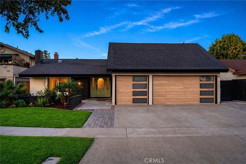 409 W Sierra, Santa Ana, CA, 92707 | Card Image