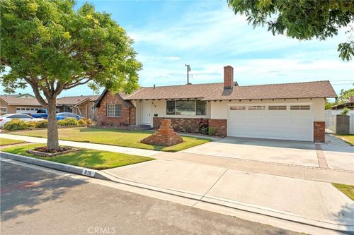 819 S Courson Dr, Anaheim, CA, 92804-3033 | Card Image