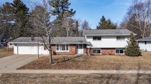 505 Park Ave, WAUPACA, WI, 54981-1966 | Card Image