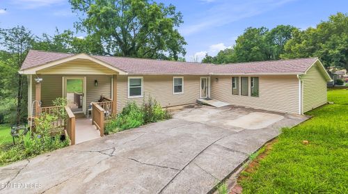 105 Trenton Dr, Oak Ridge, TN, 37830-6615 | Card Image