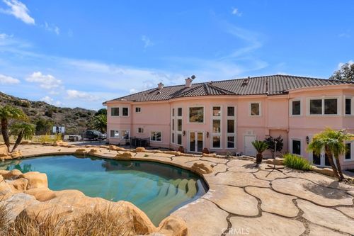 15 Maverick Ln, Bell Canyon, CA, 91307-1028 | Card Image