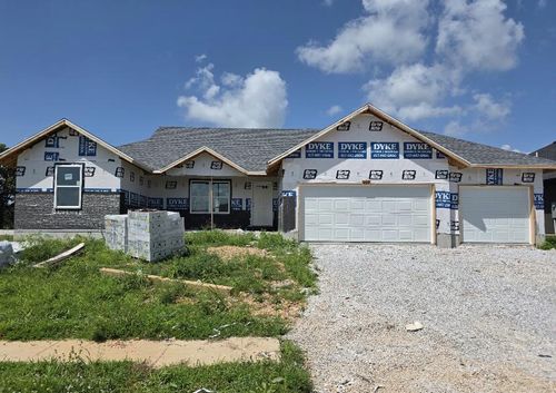 650 W Castor Loop, Nixa, MO, 65714-4285 | Card Image