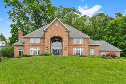 2195 Chardonnay Cir, Gibsonia, PA, 15044-7469 | Card Image