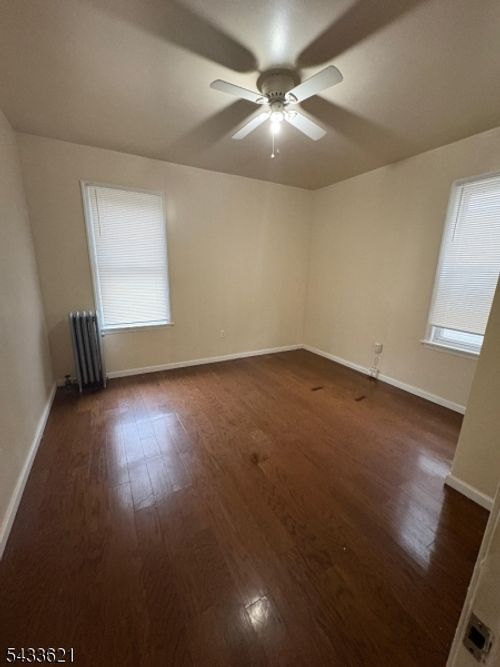 1r-143 Huntington Ter, Newark, NJ, 07112-1808 | Card Image