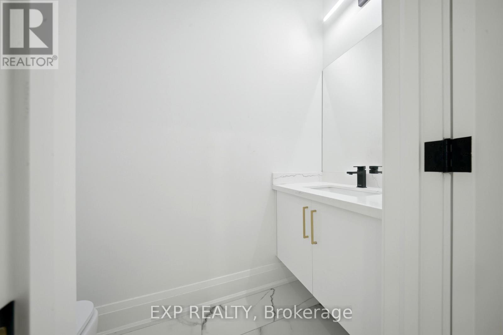 Residential in Toronto (Birchcliffe-Cliffside) 4