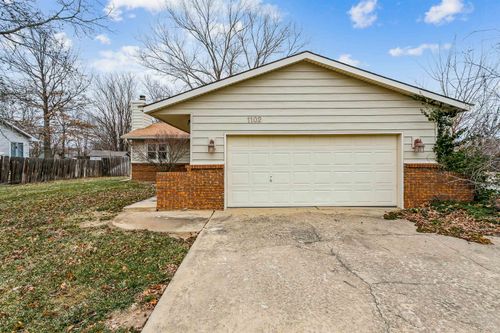 1102 N West St, Rose Hill, KS, 67133-9332 | Card Image