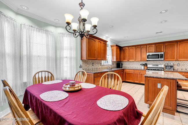 31 Woodview Dr, House other with 5 bedrooms, 4 bathrooms and null parking in Howell NJ | Image 15