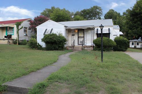2012 N Poplar St, North Little Rock, AR, 72114-2954 | Card Image